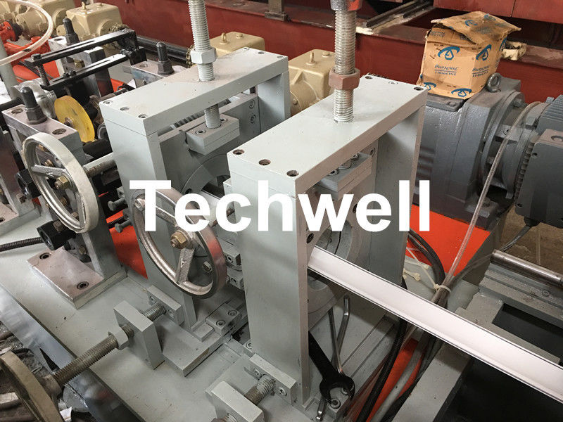 PU Foam Rolling Shutter Door Slat Roll Forming Machine With 0-15m/min Forming Speed , Gearbox Drive Type