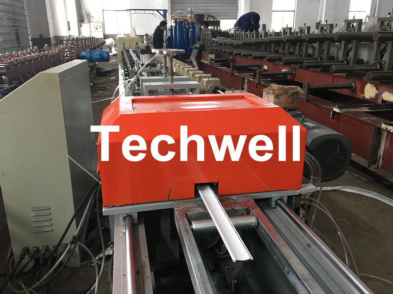 PU Foam Rolling Shutter Door Slat Roll Forming Machine With 0-15m/min Forming Speed , Gearbox Drive Type