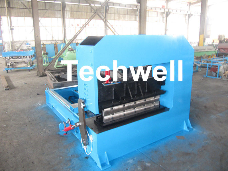0-10M / Min Cold Roll Forming Equipment , Roof Sheet Making Machine 500mm Curving Radius