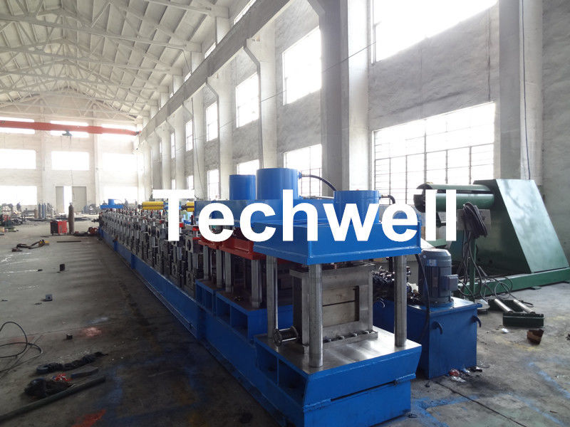 Gear Box Driving Type Purlin Roll Forming Machine For Making C / Z Channel With 1.5-3.0mm Thickness
