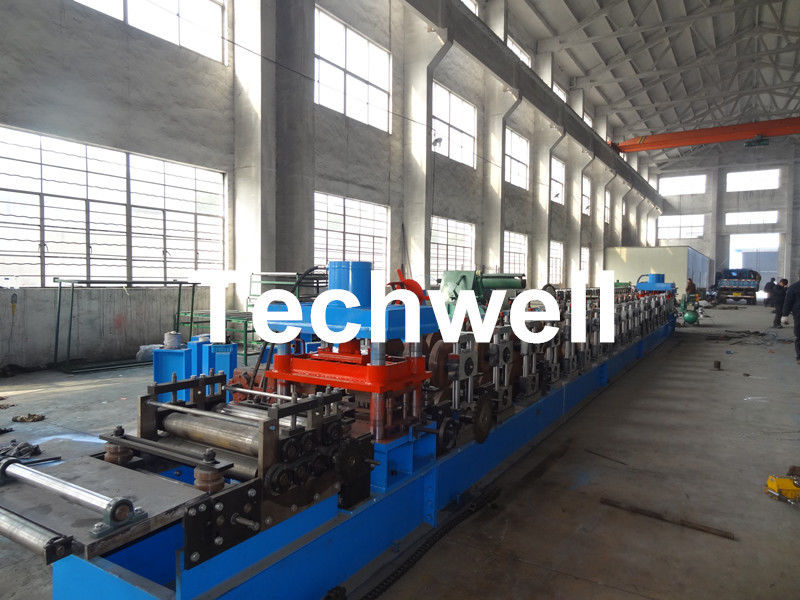 Gear Box Driving Type Purlin Roll Forming Machine For Making C / Z Channel With 1.5-3.0mm Thickness