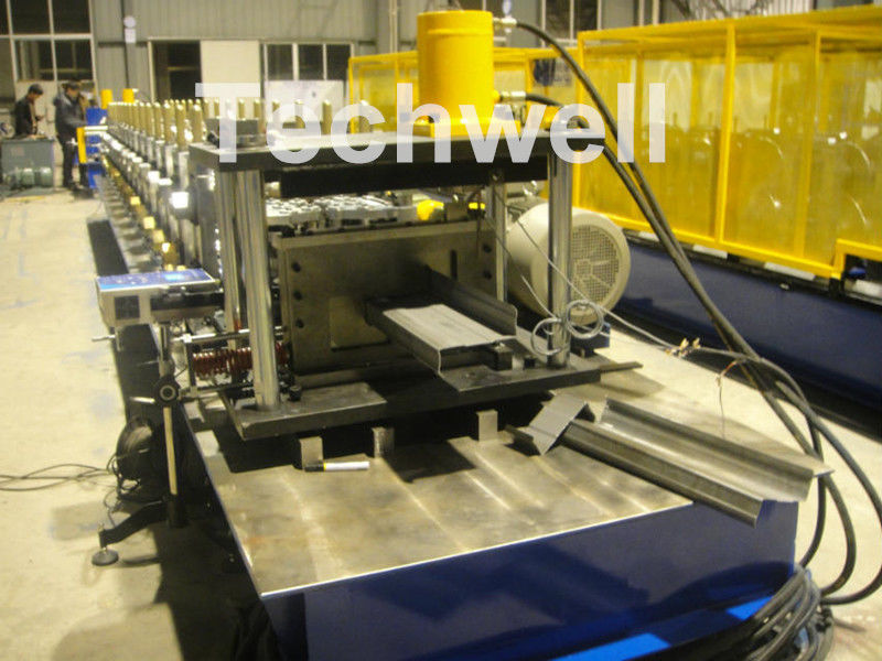 High Productivity Z Shaped Roll Forming Machine With 0-15m/min Forming Speed , Guiding Column Machine Structure