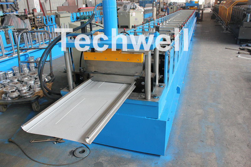 PLC Control Cold Roll Forming Machine For Different Size Garage Door Panel