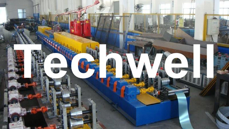 3-12m/min Speed PU Foam Shutter Door Forming Machine With PU Foam Injection Machine